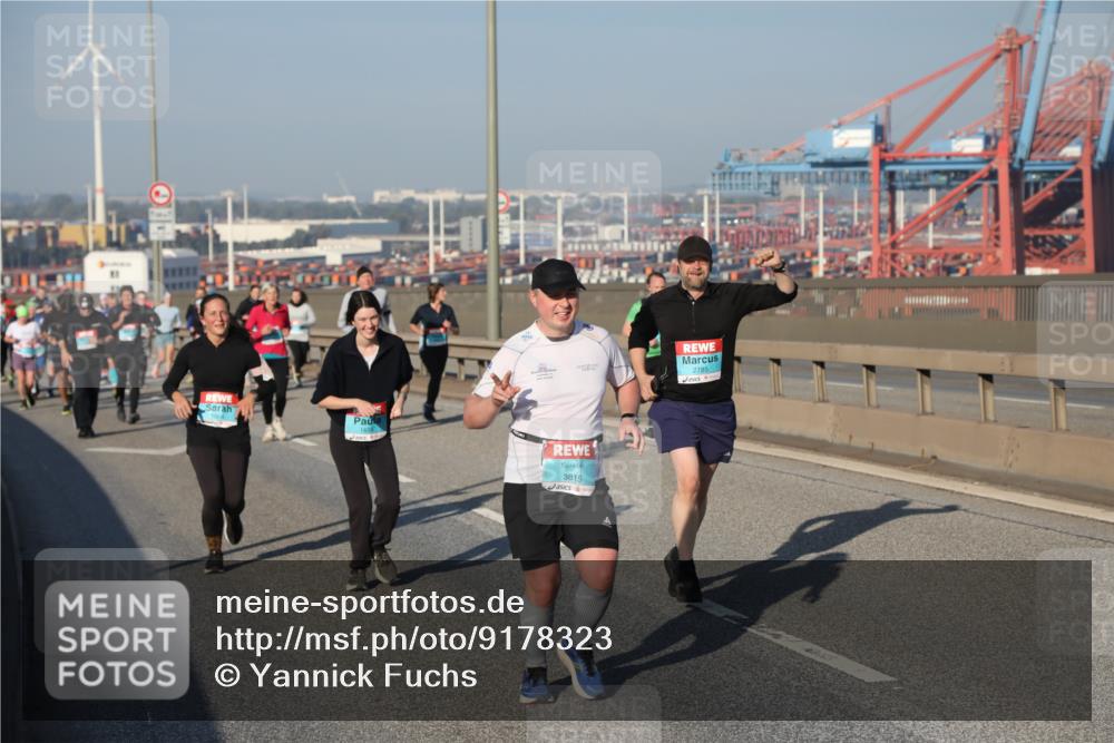 03.10.2025 - Köhlbrandbrückenlauf Yannick Fuchs http://msf.ph/oto/9178323 03.10.2025 08:49:53 Position 2 1695, 3815, 2785 meine-sportfotos.de