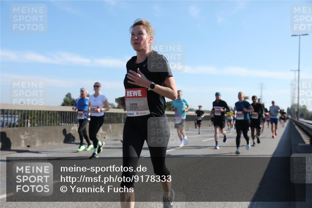 03.10.2025 - Köhlbrandbrückenlauf Yannick Fuchs http://msf.ph/oto/9178333 03.10.2025 11:17:45 Position 3 6721 meine-sportfotos.de