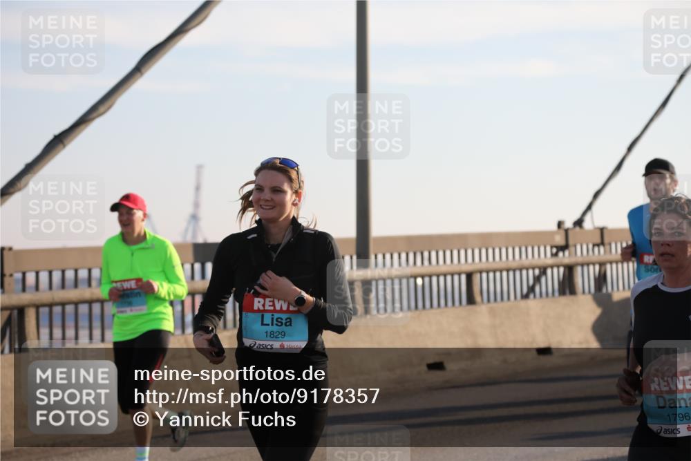 03.10.2025 - Köhlbrandbrückenlauf Yannick Fuchs http://msf.ph/oto/9178357 03.10.2025 08:31:06 Position 1 1829, 1796 meine-sportfotos.de