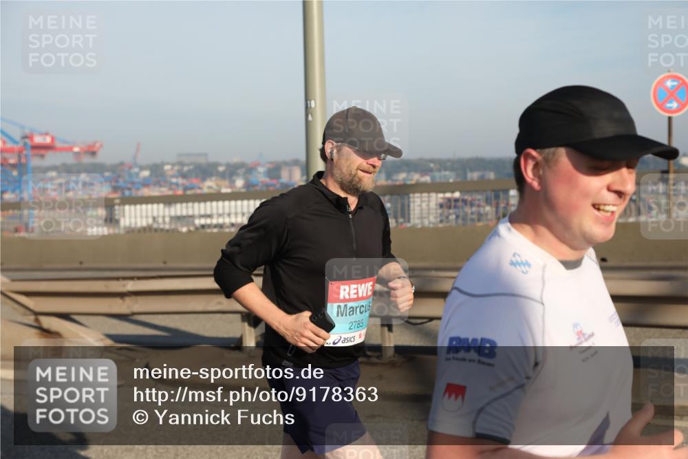 03.10.2025 - Köhlbrandbrückenlauf Yannick Fuchs http://msf.ph/oto/9178363 03.10.2025 08:49:57 Position 2 2785 meine-sportfotos.de