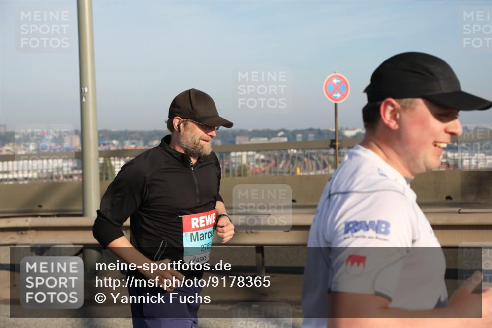03.10.2025 - Köhlbrandbrückenlauf Yannick Fuchs http://msf.ph/oto/9178365 03.10.2025 08:49:58 Position 2 2785 meine-sportfotos.de