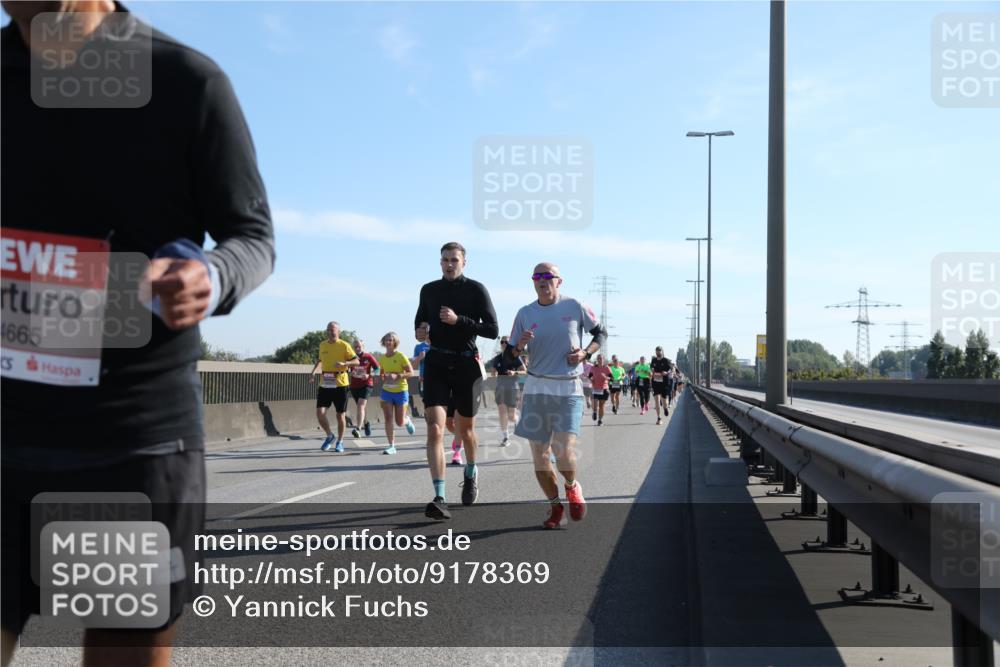 03.10.2025 - Köhlbrandbrückenlauf Yannick Fuchs http://msf.ph/oto/9178369 03.10.2025 11:17:48 Position 3 4665 meine-sportfotos.de