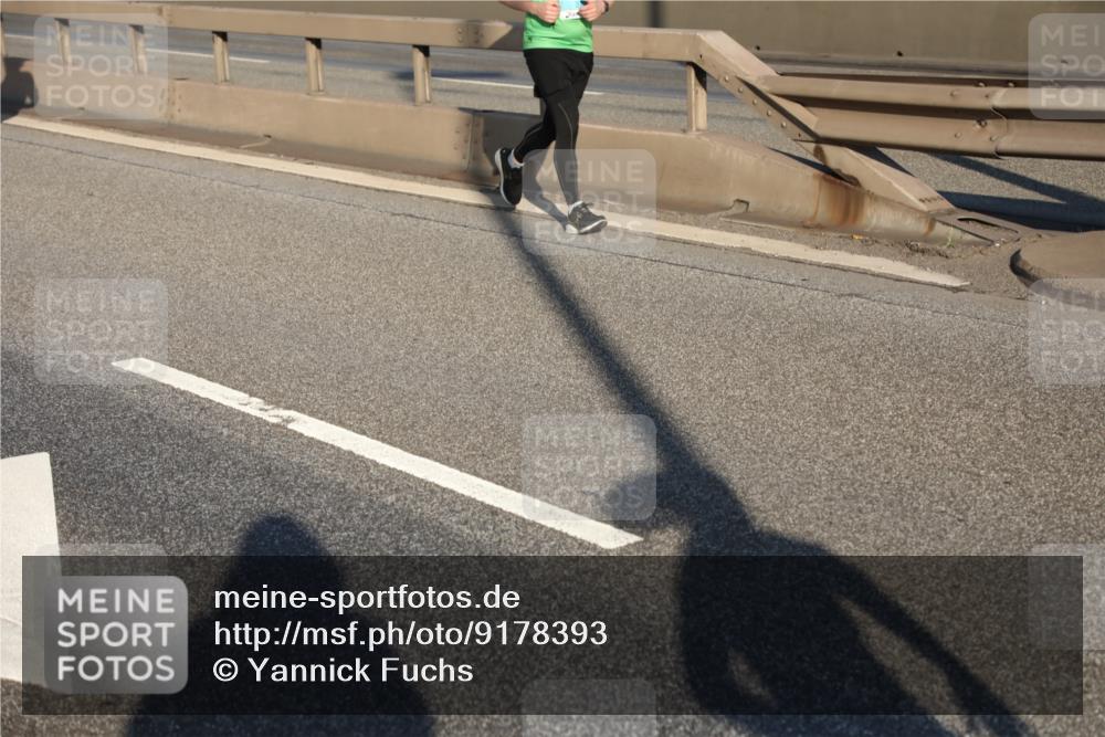 03.10.2025 - Köhlbrandbrückenlauf Yannick Fuchs http://msf.ph/oto/9178393 03.10.2025 08:50:00 Position 2  meine-sportfotos.de