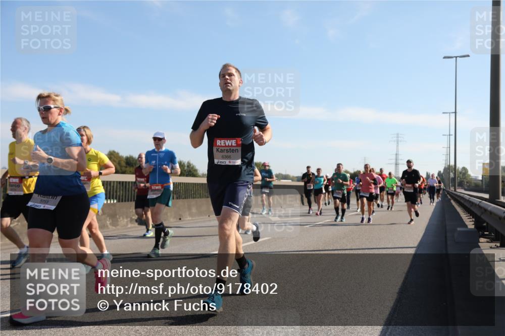 03.10.2025 - Köhlbrandbrückenlauf Yannick Fuchs http://msf.ph/oto/9178402 03.10.2025 11:17:51 Position 3 5753, 6366 meine-sportfotos.de