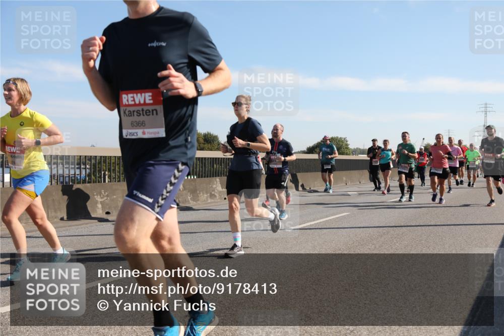 03.10.2025 - Köhlbrandbrückenlauf Yannick Fuchs http://msf.ph/oto/9178413 03.10.2025 11:17:51 Position 3 6366 meine-sportfotos.de