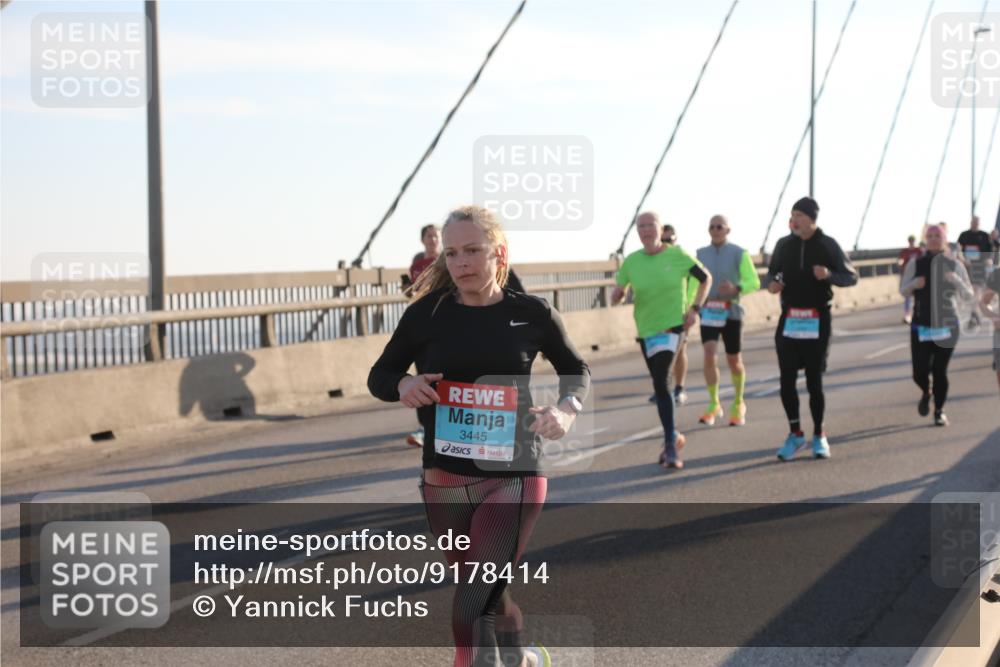 03.10.2025 - Köhlbrandbrückenlauf Yannick Fuchs http://msf.ph/oto/9178414 03.10.2025 08:31:12 Position 1 3445 meine-sportfotos.de