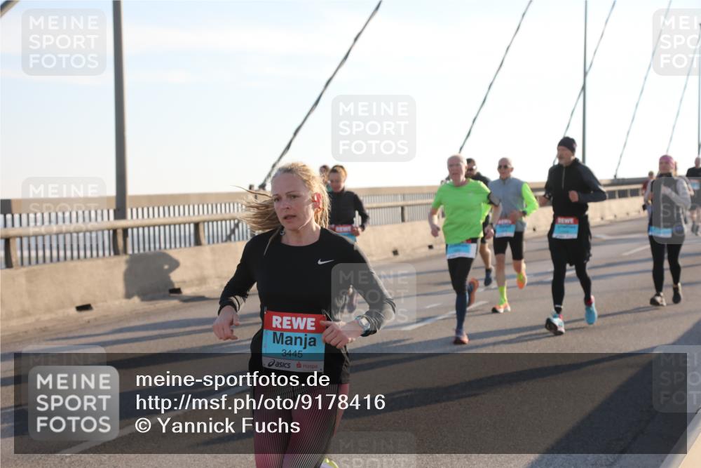 03.10.2025 - Köhlbrandbrückenlauf Yannick Fuchs http://msf.ph/oto/9178416 03.10.2025 08:31:12 Position 1 3445 meine-sportfotos.de
