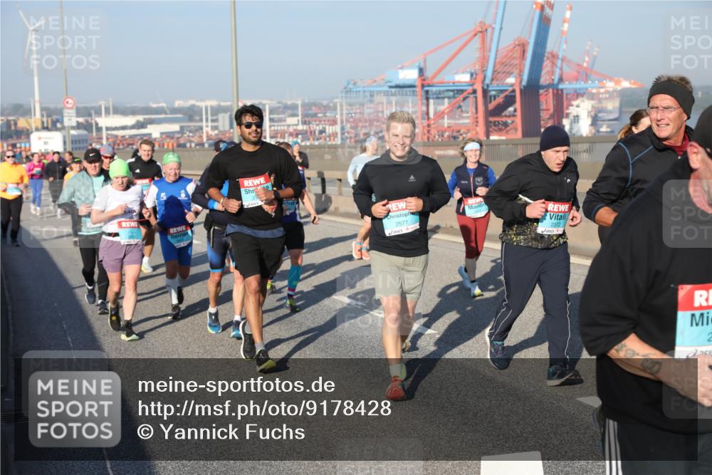 03.10.2025 - Köhlbrandbrückenlauf Yannick Fuchs http://msf.ph/oto/9178428 03.10.2025 08:50:07 Position 2 2577, 2372 meine-sportfotos.de