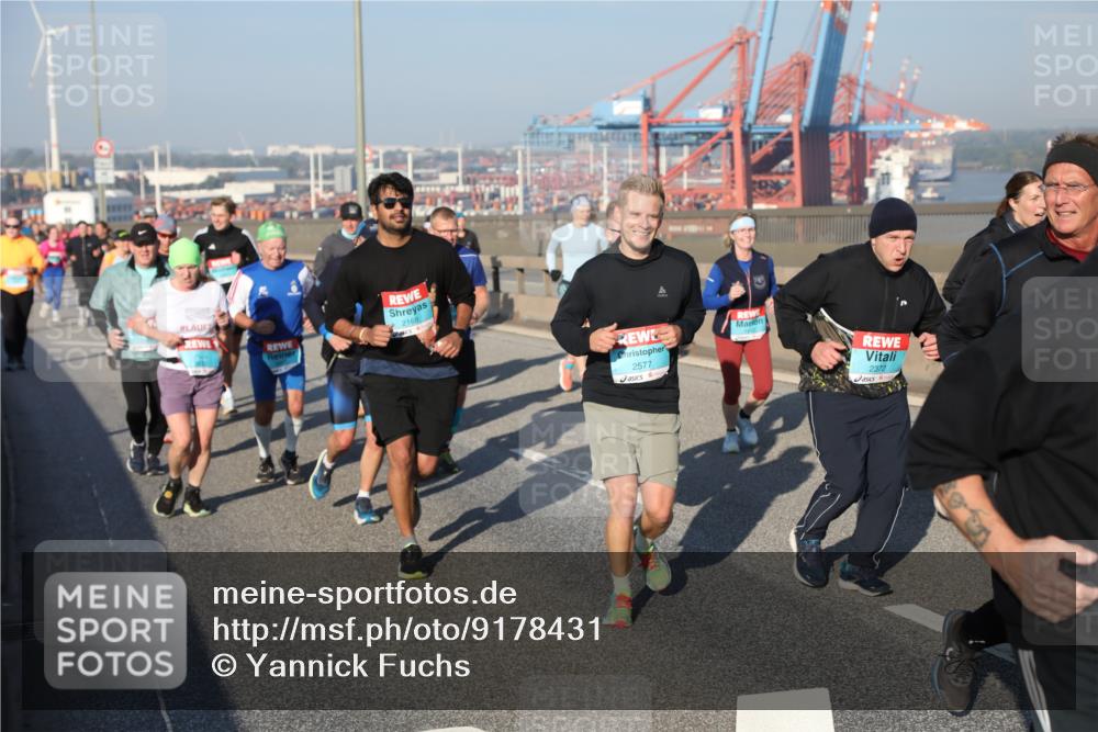 03.10.2025 - Köhlbrandbrückenlauf Yannick Fuchs http://msf.ph/oto/9178431 03.10.2025 08:50:07 Position 2 2168, 2577, 2372 meine-sportfotos.de