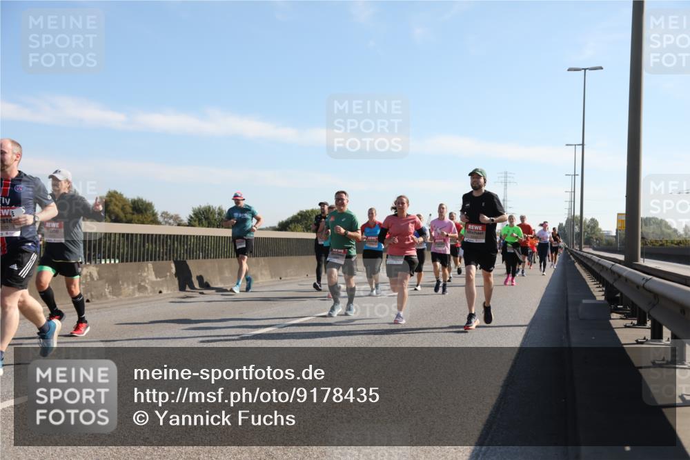 03.10.2025 - Köhlbrandbrückenlauf Yannick Fuchs http://msf.ph/oto/9178435 03.10.2025 11:17:53 Position 3 320 meine-sportfotos.de
