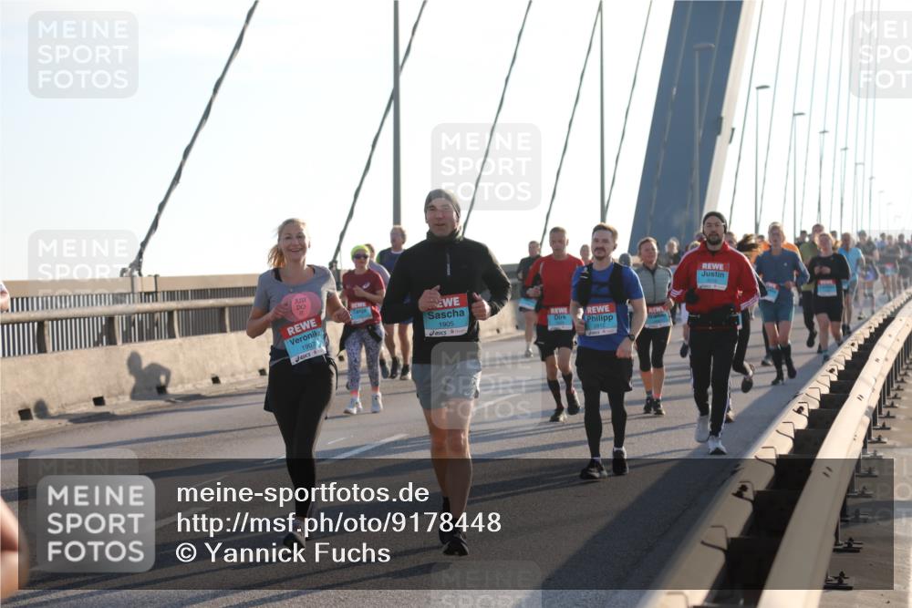 03.10.2025 - Köhlbrandbrückenlauf Yannick Fuchs http://msf.ph/oto/9178448 03.10.2025 08:31:15 Position 1 1907, 1905, 2812 meine-sportfotos.de