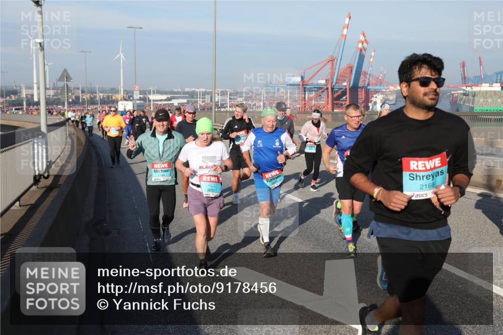 03.10.2025 - Köhlbrandbrückenlauf Yannick Fuchs http://msf.ph/oto/9178456 03.10.2025 08:50:10 Position 2 1794, 3833, 3505, 2168 meine-sportfotos.de
