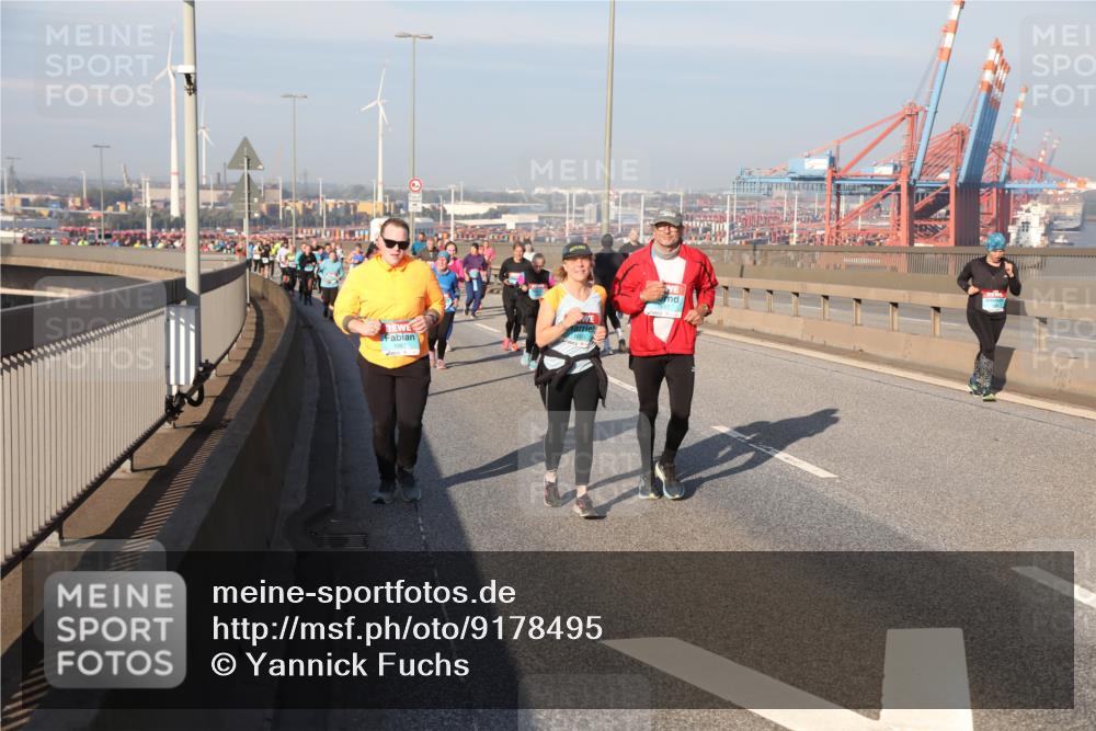 03.10.2025 - Köhlbrandbrückenlauf Yannick Fuchs http://msf.ph/oto/9178495 03.10.2025 08:50:13 Position 2 1 meine-sportfotos.de