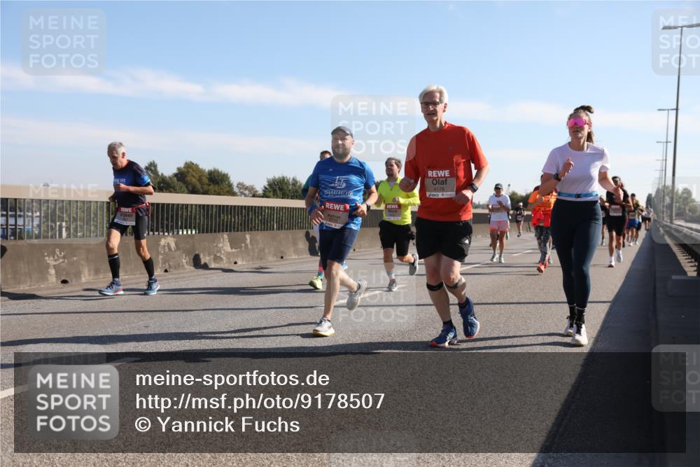 03.10.2025 - Köhlbrandbrückenlauf Yannick Fuchs http://msf.ph/oto/9178507 03.10.2025 11:17:59 Position 3 6719, 4176 meine-sportfotos.de