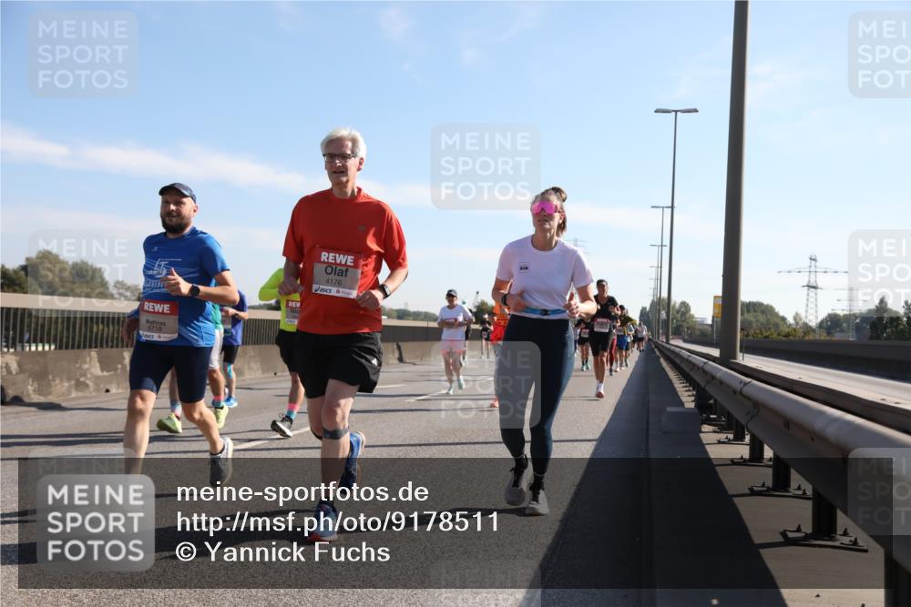 03.10.2025 - Köhlbrandbrückenlauf Yannick Fuchs http://msf.ph/oto/9178511 03.10.2025 11:17:59 Position 3 6719, 4176 meine-sportfotos.de