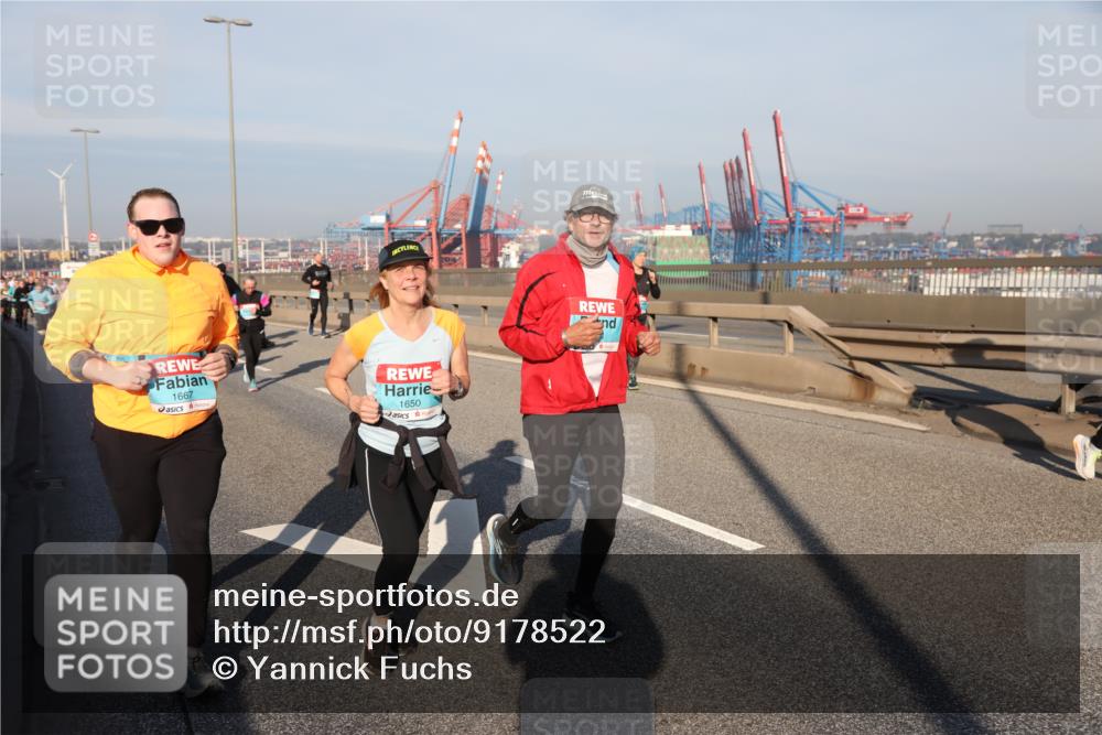 03.10.2025 - Köhlbrandbrückenlauf Yannick Fuchs http://msf.ph/oto/9178522 03.10.2025 08:50:16 Position 2 0, 1667, 1650 meine-sportfotos.de