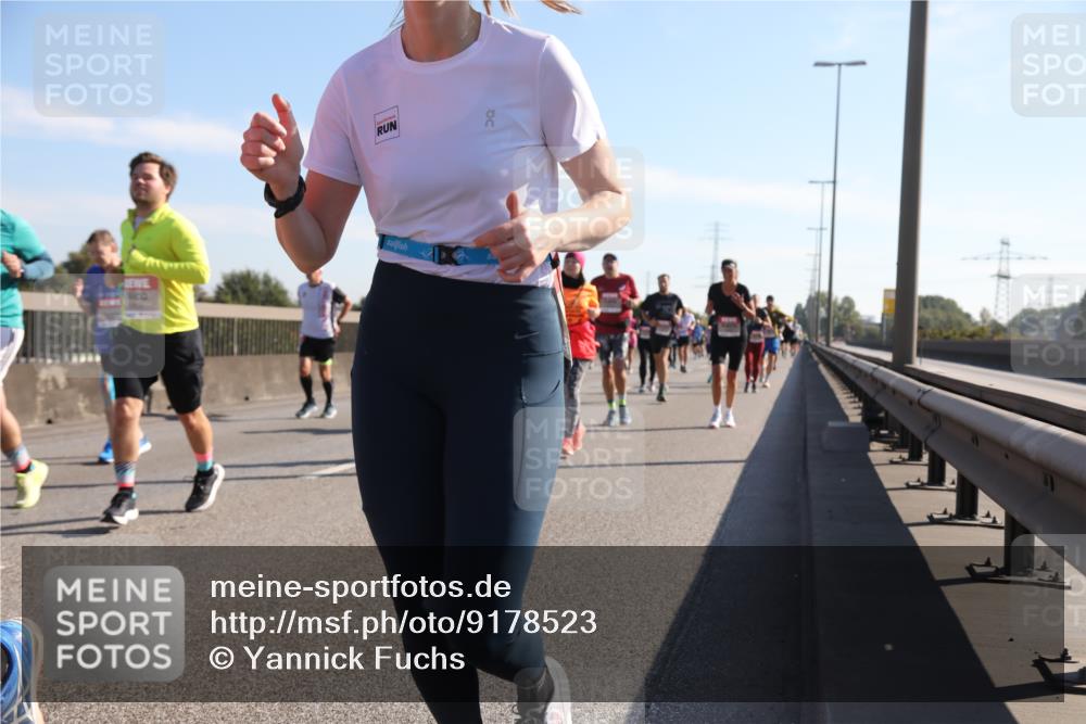 03.10.2025 - Köhlbrandbrückenlauf Yannick Fuchs http://msf.ph/oto/9178523 03.10.2025 11:18:00 Position 3  meine-sportfotos.de