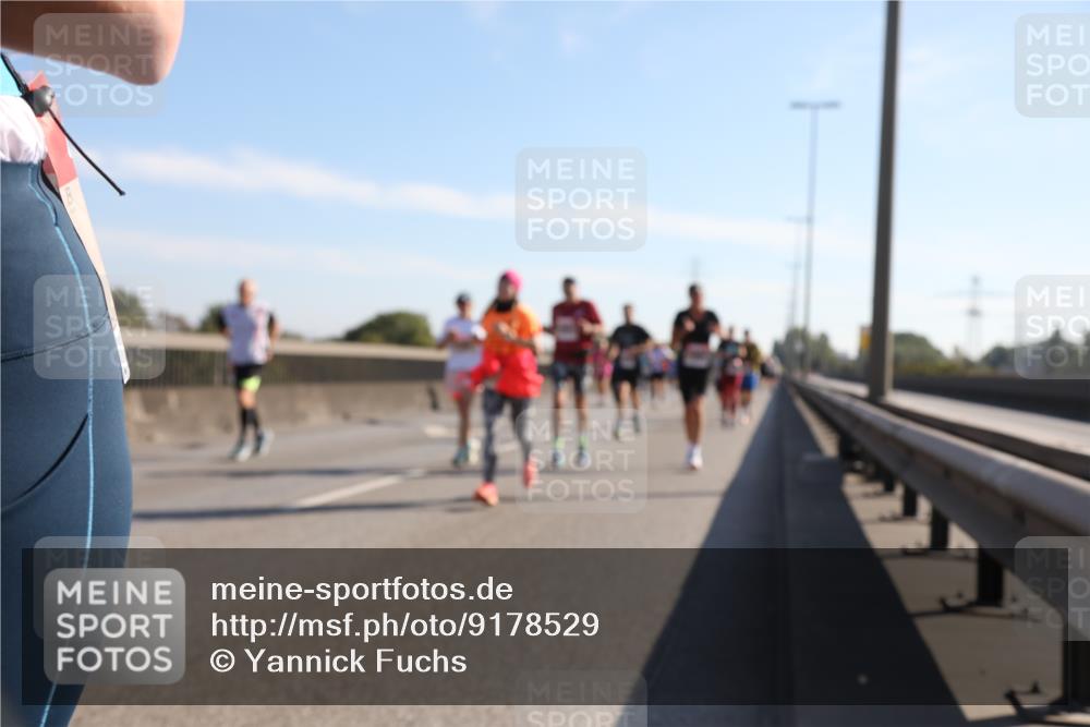 03.10.2025 - Köhlbrandbrückenlauf Yannick Fuchs http://msf.ph/oto/9178529 03.10.2025 11:18:01 Position 3  meine-sportfotos.de