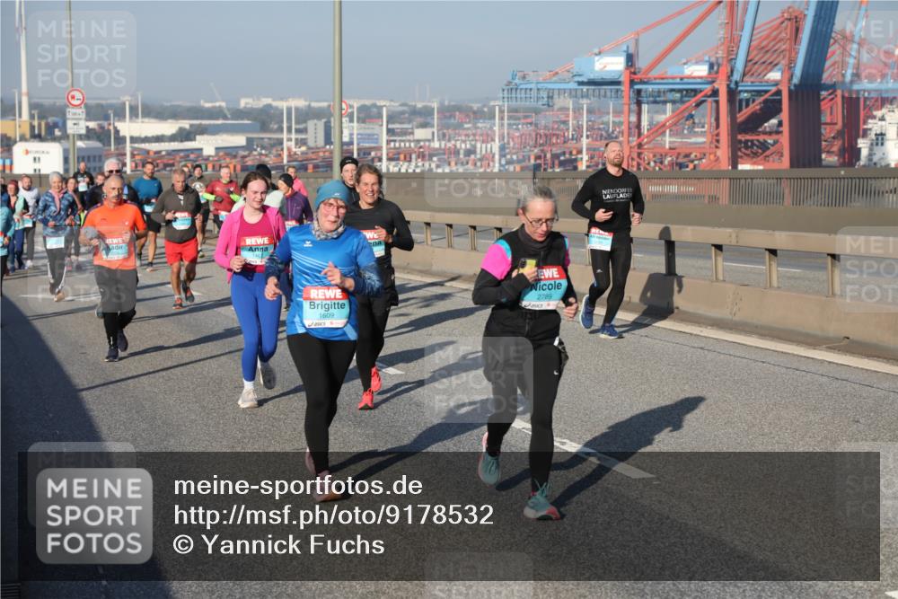 03.10.2025 - Köhlbrandbrückenlauf Yannick Fuchs http://msf.ph/oto/9178532 03.10.2025 08:50:17 Position 2 1609, 2789 meine-sportfotos.de