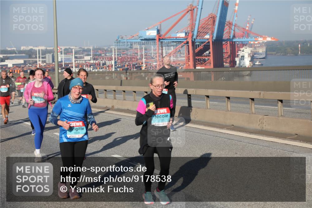 03.10.2025 - Köhlbrandbrückenlauf Yannick Fuchs http://msf.ph/oto/9178538 03.10.2025 08:50:18 Position 2 1461, 1609, 2789 meine-sportfotos.de