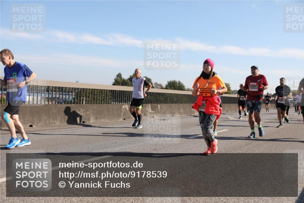 03.10.2025 - Köhlbrandbrückenlauf Yannick Fuchs http://msf.ph/oto/9178539 03.10.2025 11:18:02 Position 3 244 meine-sportfotos.de