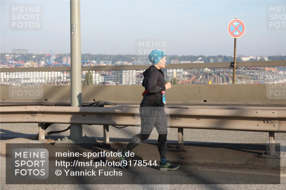 03.10.2025 - Köhlbrandbrückenlauf Yannick Fuchs http://msf.ph/oto/9178544 03.10.2025 08:50:19 Position 2 118 meine-sportfotos.de