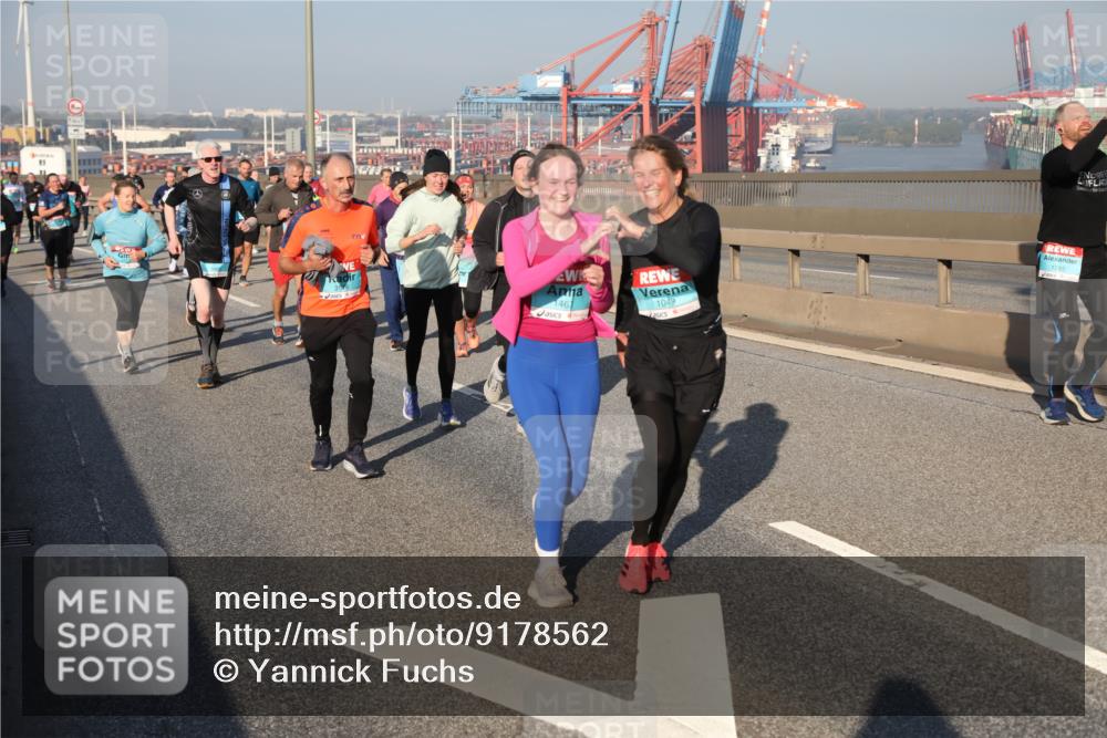 03.10.2025 - Köhlbrandbrückenlauf Yannick Fuchs http://msf.ph/oto/9178562 03.10.2025 08:50:21 Position 2 1461, 1049, 1785 meine-sportfotos.de