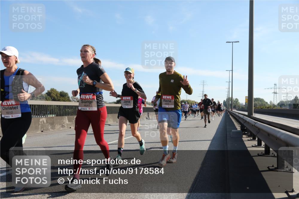 03.10.2025 - Köhlbrandbrückenlauf Yannick Fuchs http://msf.ph/oto/9178584 03.10.2025 11:18:06 Position 3 36, 6512, 4641, 4794, 4806 meine-sportfotos.de