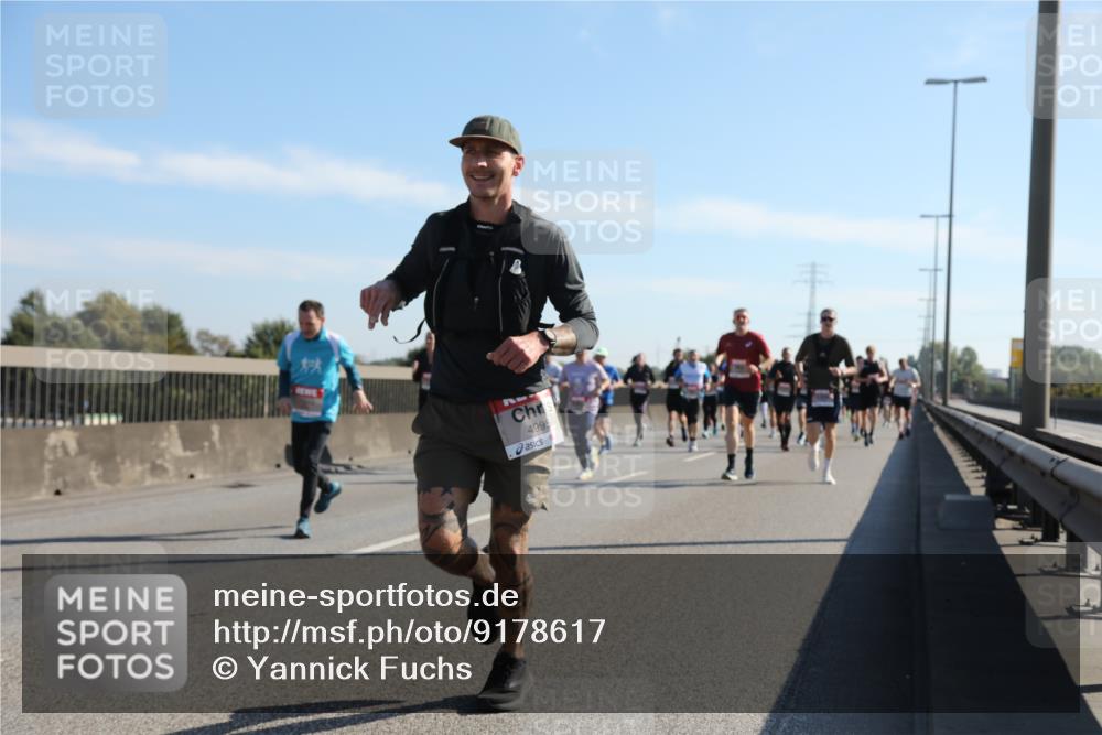 03.10.2025 - Köhlbrandbrückenlauf Yannick Fuchs http://msf.ph/oto/9178617 03.10.2025 11:18:10 Position 3 4995 meine-sportfotos.de