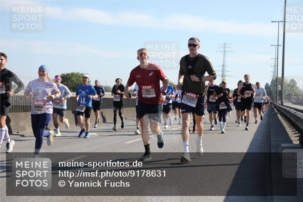 03.10.2025 - Köhlbrandbrückenlauf Yannick Fuchs http://msf.ph/oto/9178631 03.10.2025 11:18:11 Position 3 4352, 50, 6305, 4761 meine-sportfotos.de
