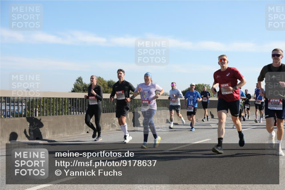03.10.2025 - Köhlbrandbrückenlauf Yannick Fuchs http://msf.ph/oto/9178637 03.10.2025 11:18:12 Position 3 50, 4761 meine-sportfotos.de