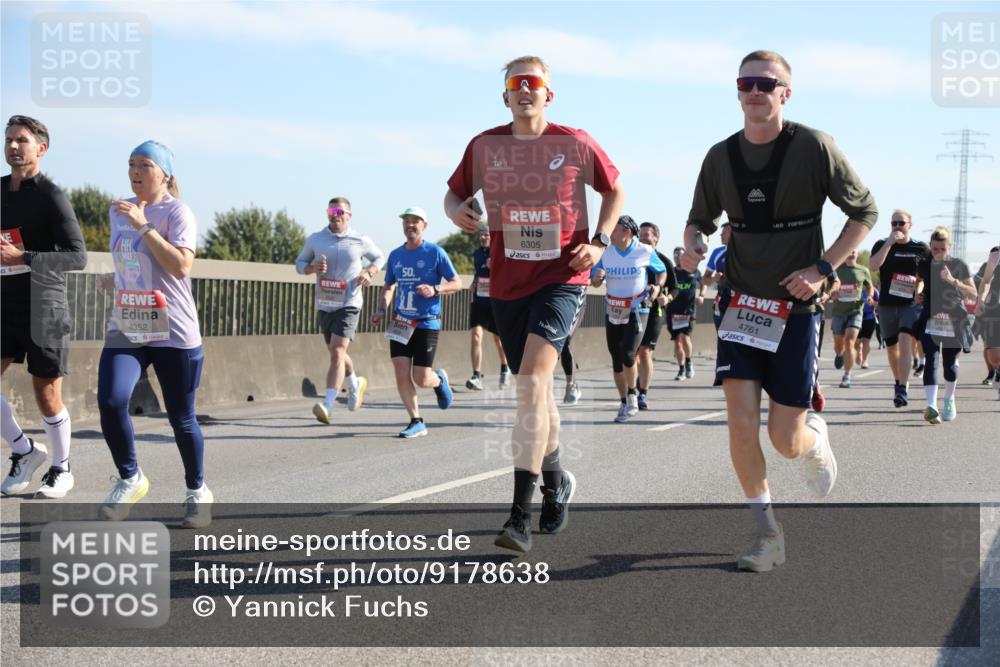 03.10.2025 - Köhlbrandbrückenlauf Yannick Fuchs http://msf.ph/oto/9178638 03.10.2025 11:18:12 Position 3 4352, 50, 6305, 4761 meine-sportfotos.de