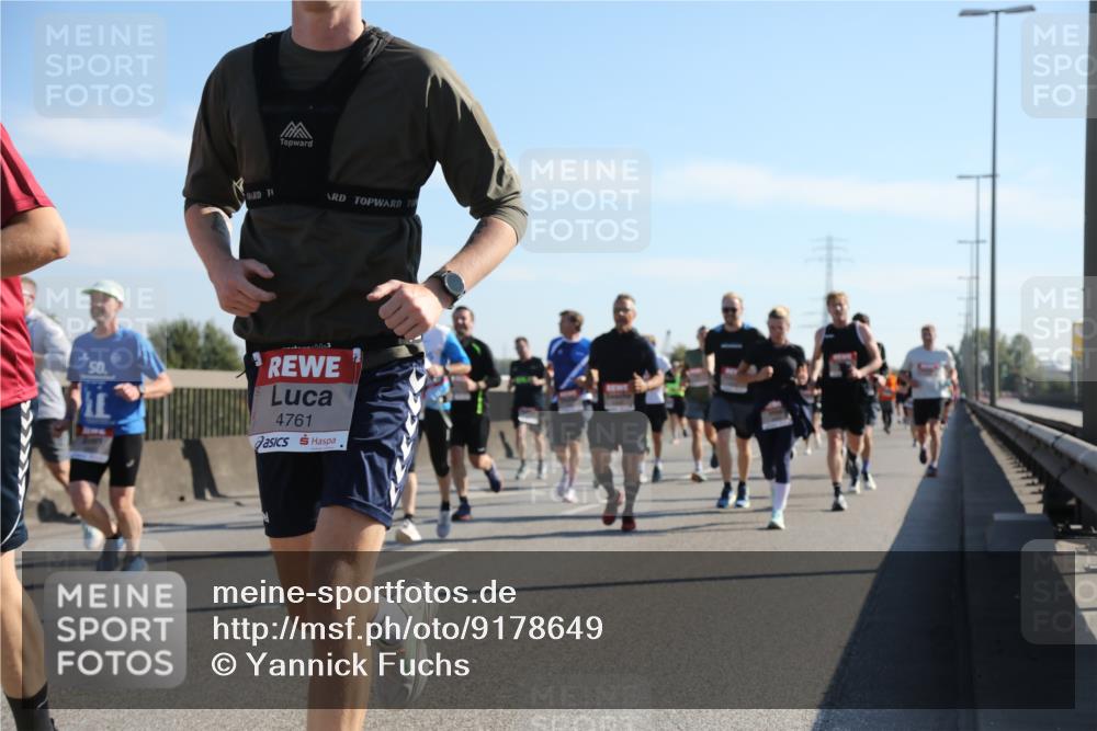 03.10.2025 - Köhlbrandbrückenlauf Yannick Fuchs http://msf.ph/oto/9178649 03.10.2025 11:18:13 Position 3 4761 meine-sportfotos.de