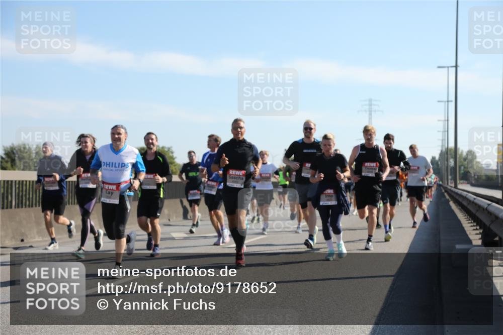 03.10.2025 - Köhlbrandbrückenlauf Yannick Fuchs http://msf.ph/oto/9178652 03.10.2025 11:18:14 Position 3  meine-sportfotos.de
