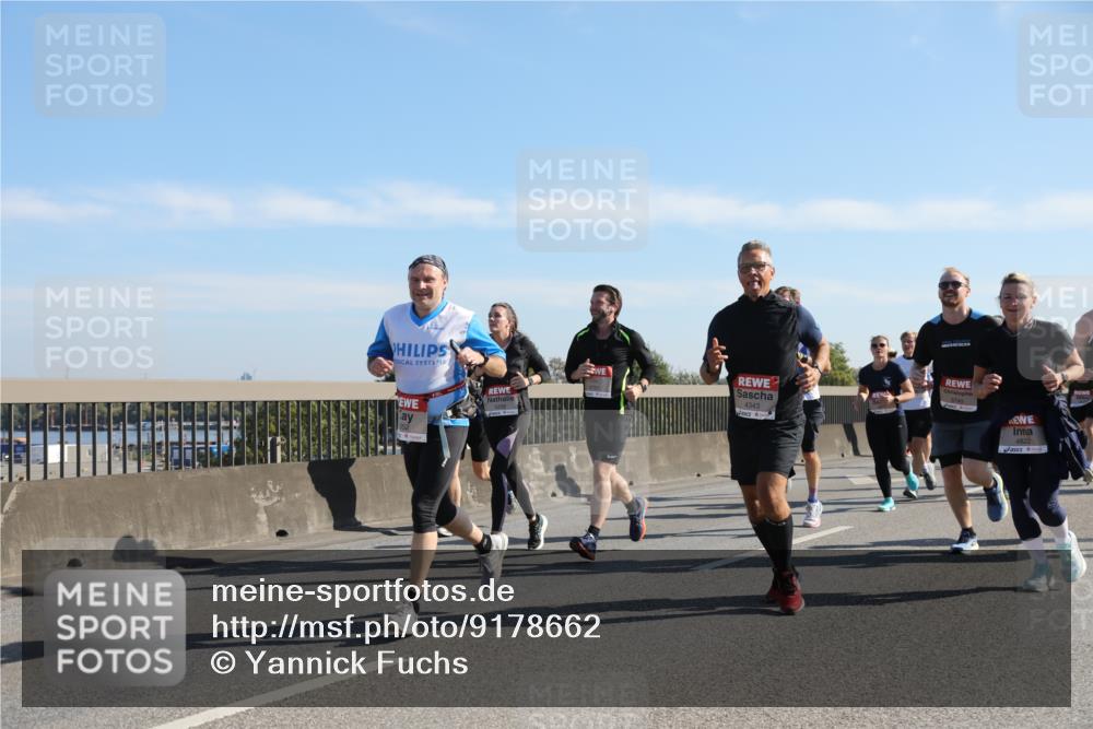 03.10.2025 - Köhlbrandbrückenlauf Yannick Fuchs http://msf.ph/oto/9178662 03.10.2025 11:18:15 Position 3 4343, 4822 meine-sportfotos.de