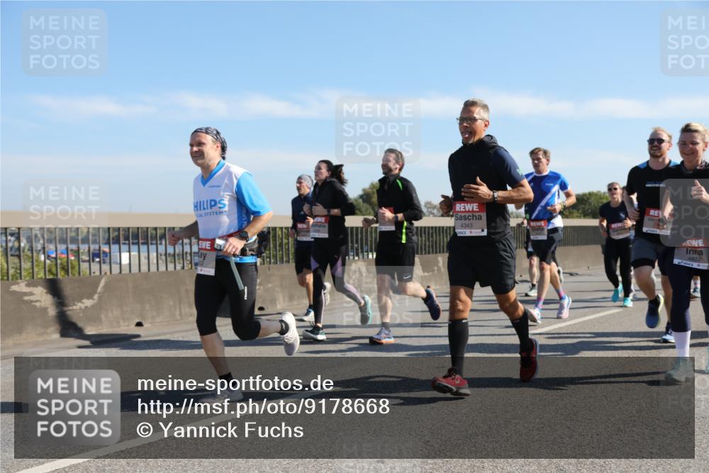 03.10.2025 - Köhlbrandbrückenlauf Yannick Fuchs http://msf.ph/oto/9178668 03.10.2025 11:18:16 Position 3 4343, 4822 meine-sportfotos.de
