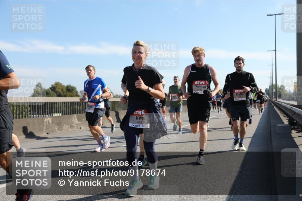 03.10.2025 - Köhlbrandbrückenlauf Yannick Fuchs http://msf.ph/oto/9178674 03.10.2025 11:18:16 Position 3 76, 4197, 4822, 5745 meine-sportfotos.de