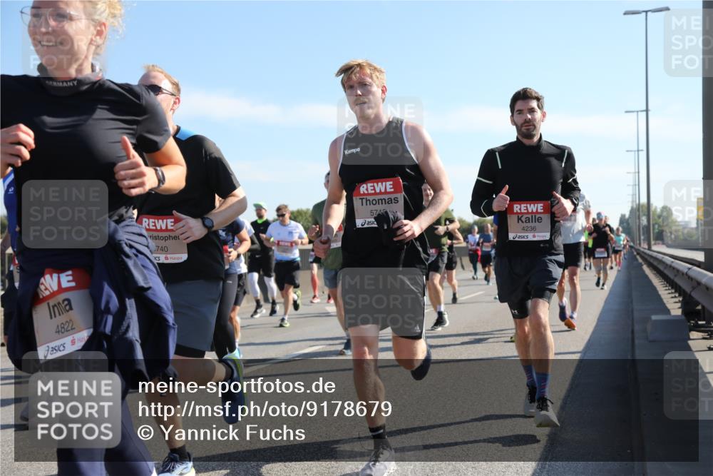 03.10.2025 - Köhlbrandbrückenlauf Yannick Fuchs http://msf.ph/oto/9178679 03.10.2025 11:18:17 Position 3 4822, 740, 5745, 4236 meine-sportfotos.de
