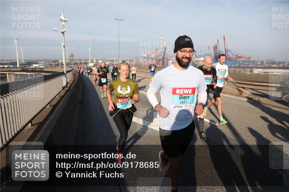 03.10.2025 - Köhlbrandbrückenlauf Yannick Fuchs http://msf.ph/oto/9178685 03.10.2025 08:50:34 Position 2 3108, 3541, 1941 meine-sportfotos.de