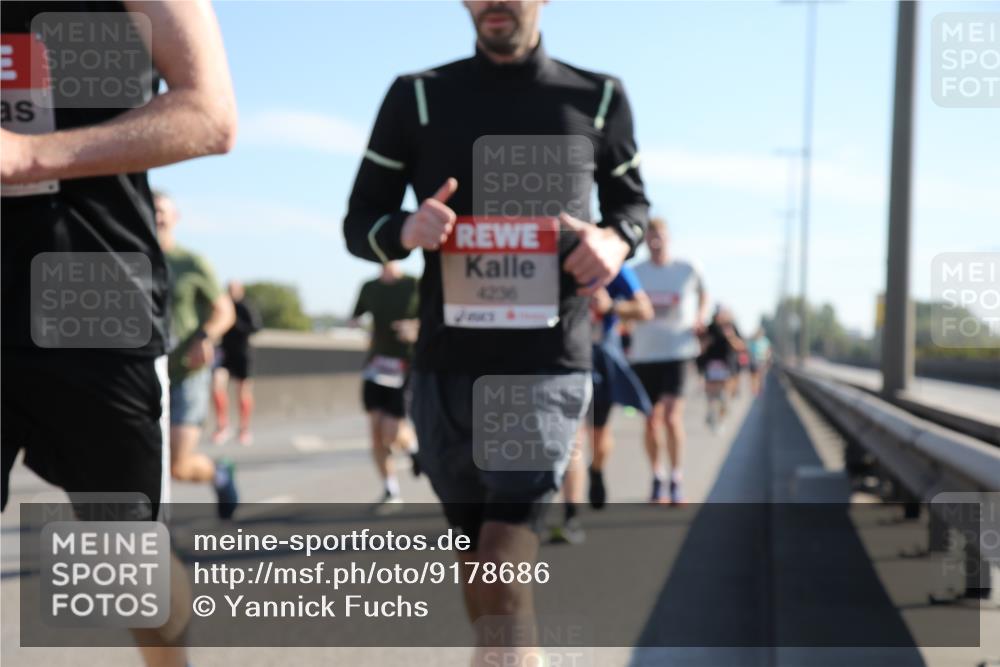 03.10.2025 - Köhlbrandbrückenlauf Yannick Fuchs http://msf.ph/oto/9178686 03.10.2025 11:18:17 Position 3 4236 meine-sportfotos.de