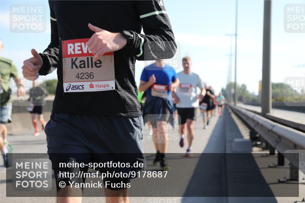 03.10.2025 - Köhlbrandbrückenlauf Yannick Fuchs http://msf.ph/oto/9178687 03.10.2025 11:18:18 Position 3 4236 meine-sportfotos.de