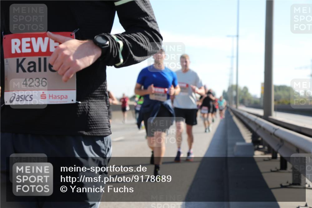 03.10.2025 - Köhlbrandbrückenlauf Yannick Fuchs http://msf.ph/oto/9178689 03.10.2025 11:18:18 Position 3 4236 meine-sportfotos.de