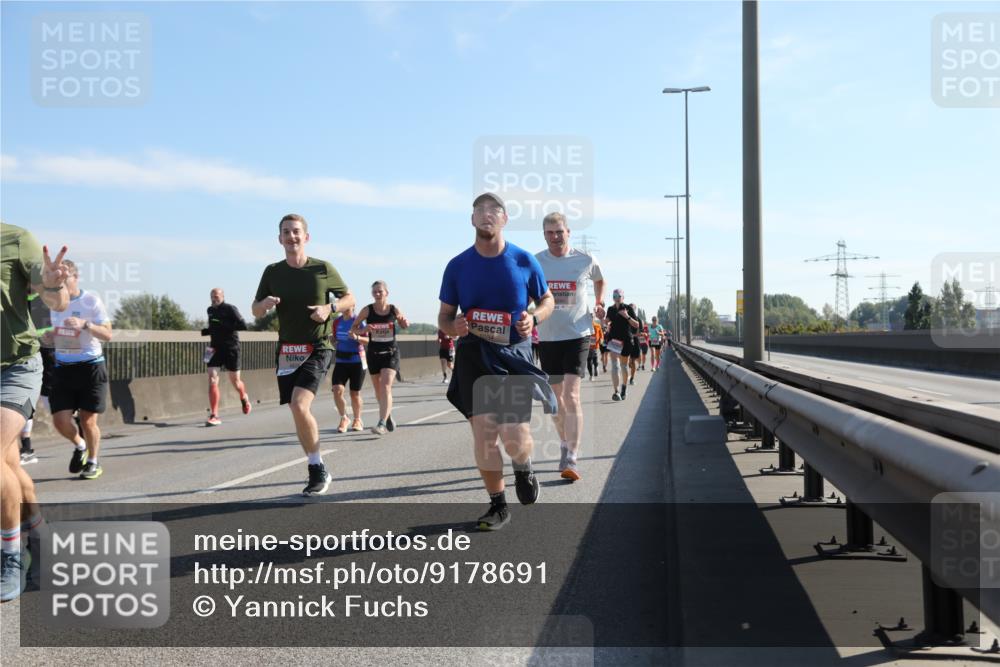 03.10.2025 - Köhlbrandbrückenlauf Yannick Fuchs http://msf.ph/oto/9178691 03.10.2025 11:18:18 Position 3  meine-sportfotos.de