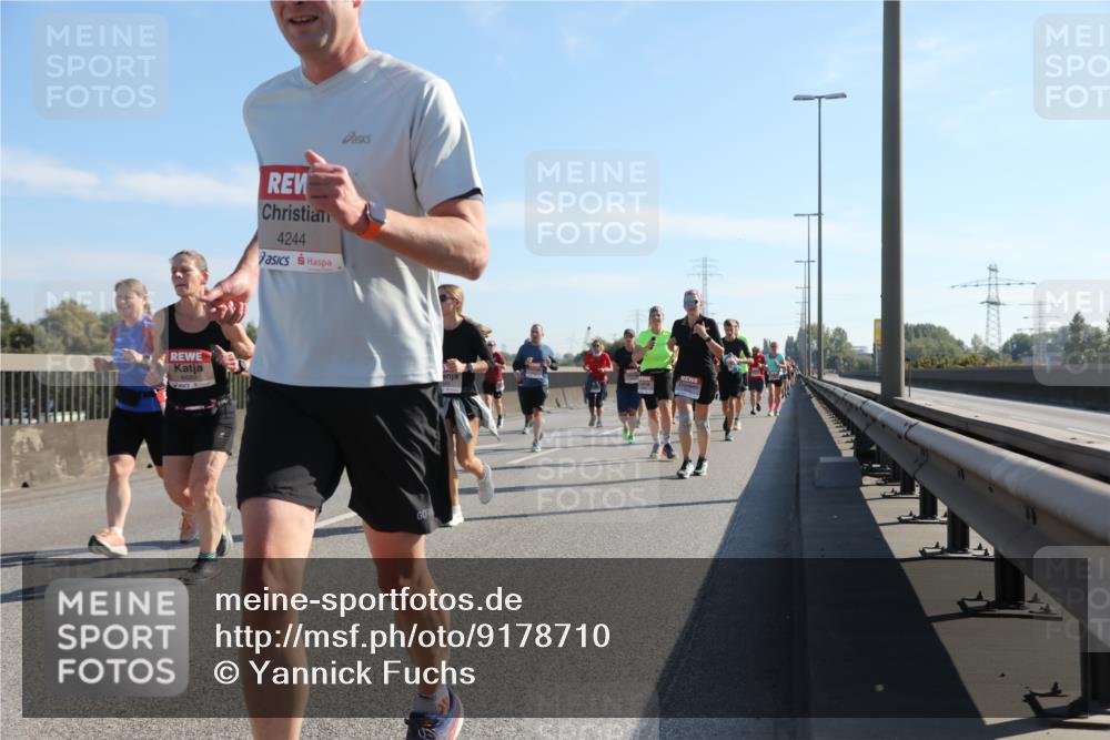 03.10.2025 - Köhlbrandbrückenlauf Yannick Fuchs http://msf.ph/oto/9178710 03.10.2025 11:18:20 Position 3 4244 meine-sportfotos.de