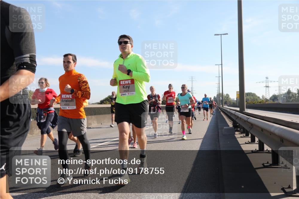 03.10.2025 - Köhlbrandbrückenlauf Yannick Fuchs http://msf.ph/oto/9178755 03.10.2025 11:18:26 Position 3 4502, 4429 meine-sportfotos.de