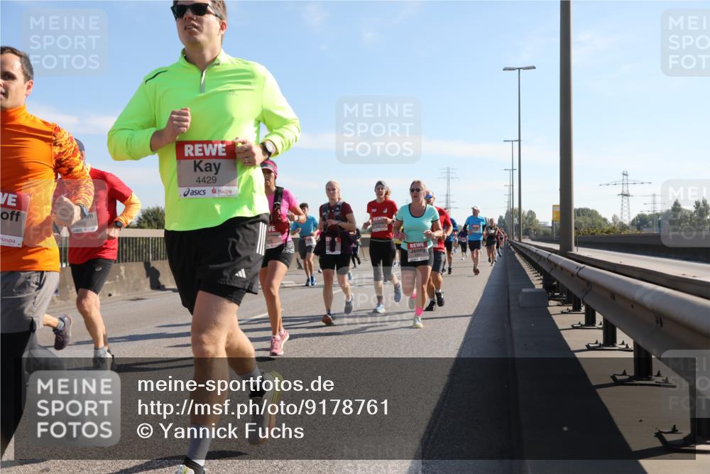 03.10.2025 - Köhlbrandbrückenlauf Yannick Fuchs http://msf.ph/oto/9178761 03.10.2025 11:18:26 Position 3 4429 meine-sportfotos.de