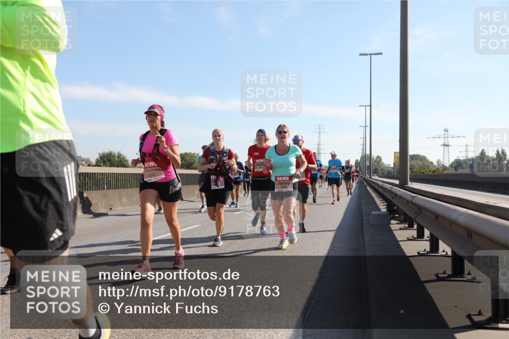 03.10.2025 - Köhlbrandbrückenlauf Yannick Fuchs http://msf.ph/oto/9178763 03.10.2025 11:18:27 Position 3 4315, 9, 4700 meine-sportfotos.de
