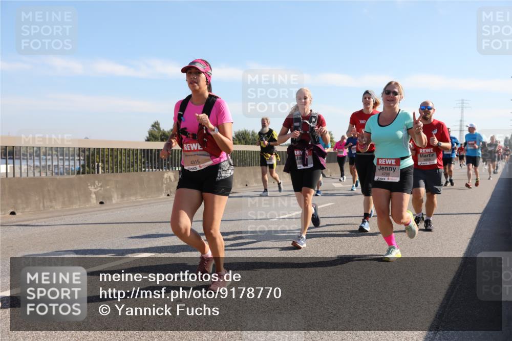03.10.2025 - Köhlbrandbrückenlauf Yannick Fuchs http://msf.ph/oto/9178770 03.10.2025 11:18:27 Position 3 4315, 4700, 6659 meine-sportfotos.de