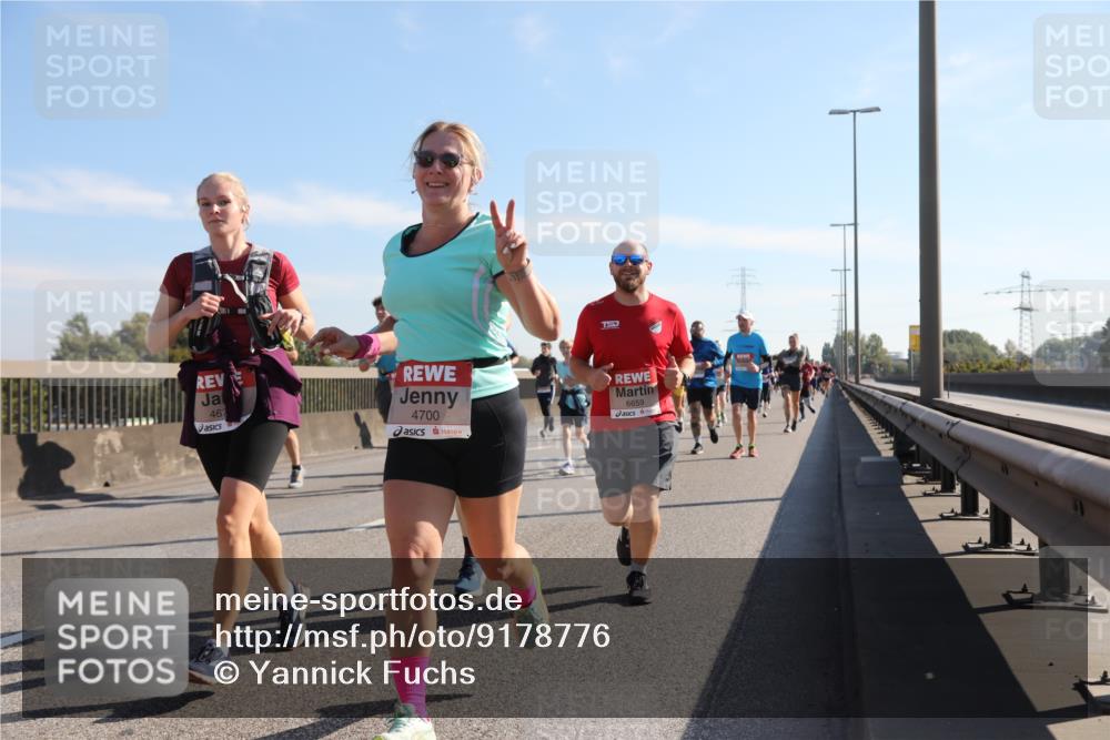 03.10.2025 - Köhlbrandbrückenlauf Yannick Fuchs http://msf.ph/oto/9178776 03.10.2025 11:18:28 Position 3 467, 4700, 6659 meine-sportfotos.de