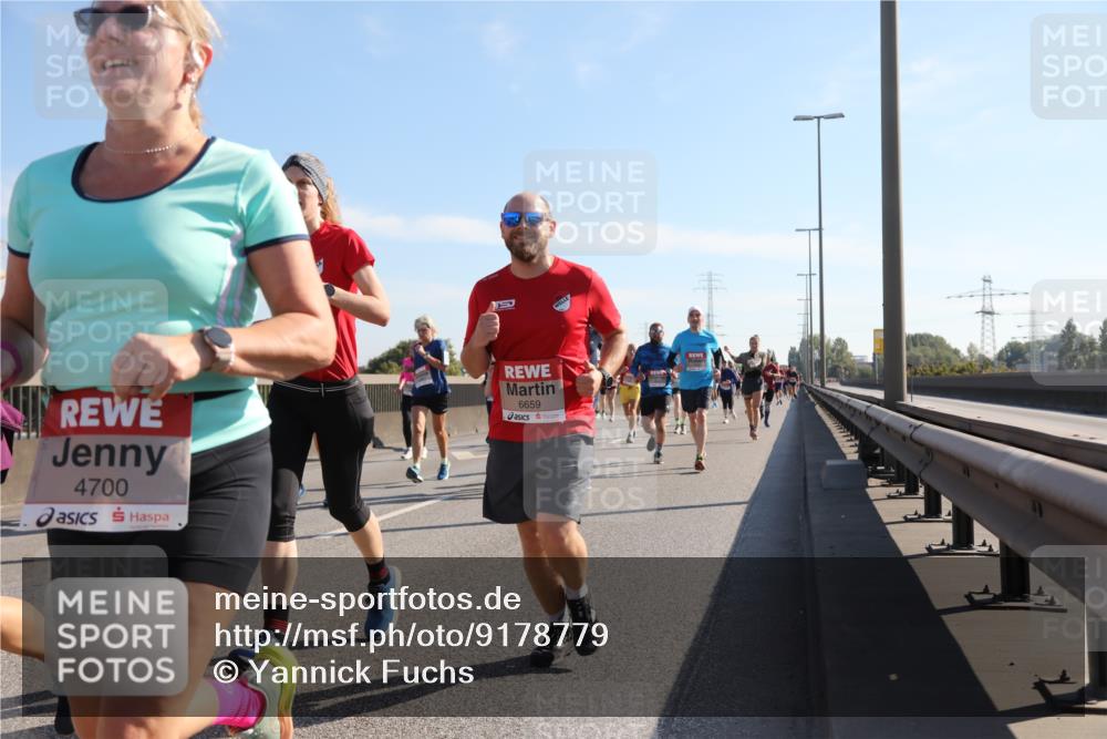 03.10.2025 - Köhlbrandbrückenlauf Yannick Fuchs http://msf.ph/oto/9178779 03.10.2025 11:18:28 Position 3 4700, 6659 meine-sportfotos.de
